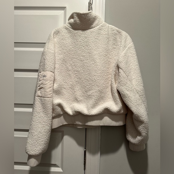 Alo Micro Sherpa Solstice Pullover - Picture 11 of 11